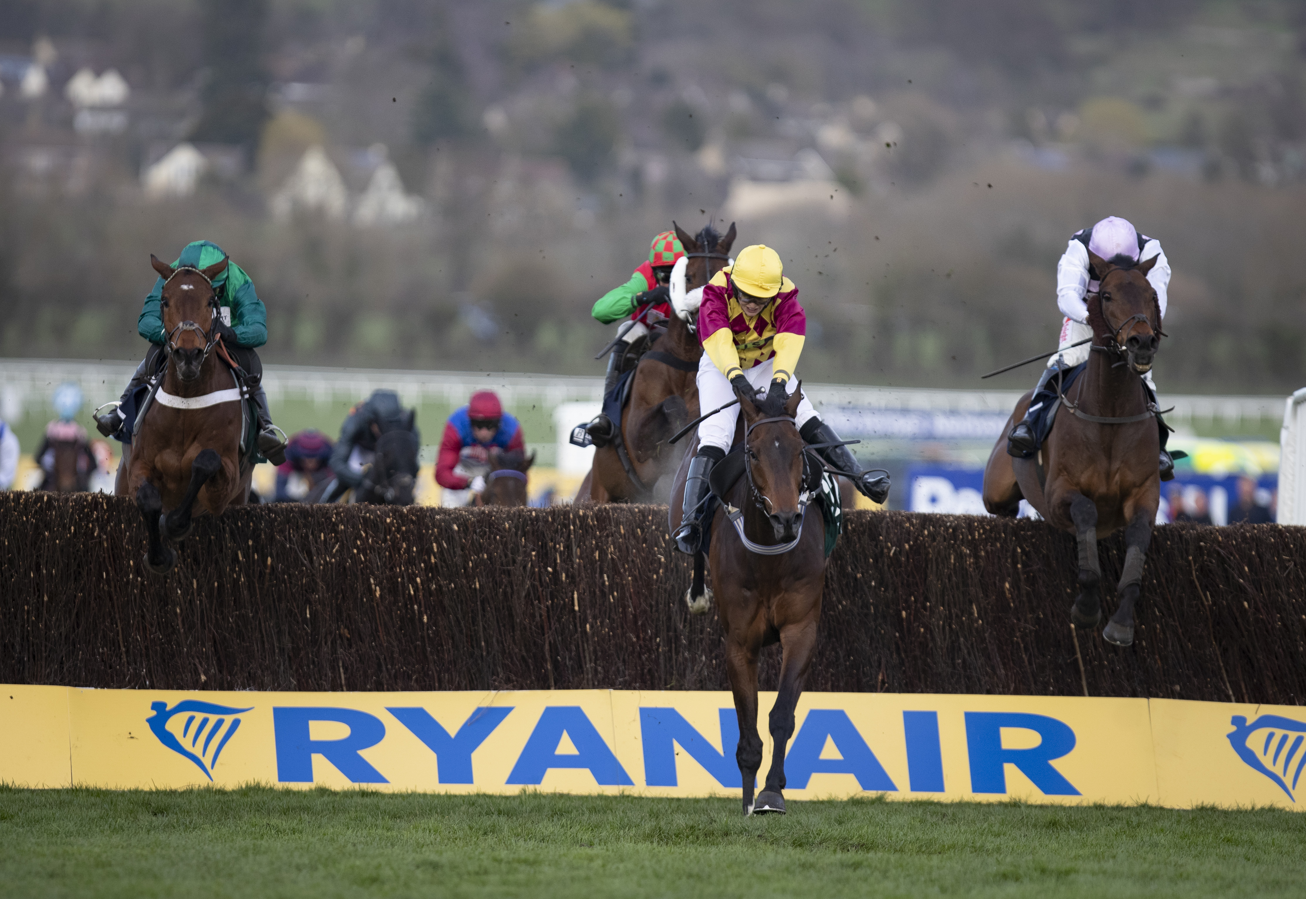 Siruh Du Lac and Lizzie Kelly winning the Brown Advisory and Merriebelle Stable Plate Handicap Chase at the Cheltenham Festival 2019