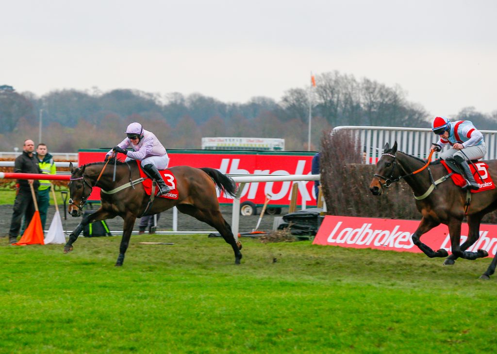 Global Citizen wins the Wayward Lad at Kempton