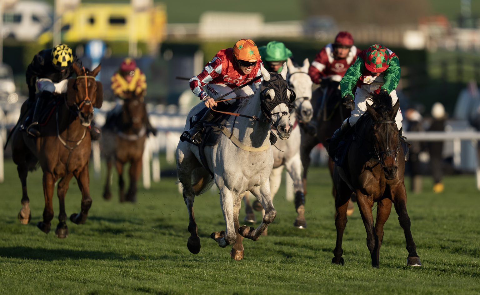 'It was a huge performance at Aintree' - 40/1, 18/1 and 14/1 ITV ...